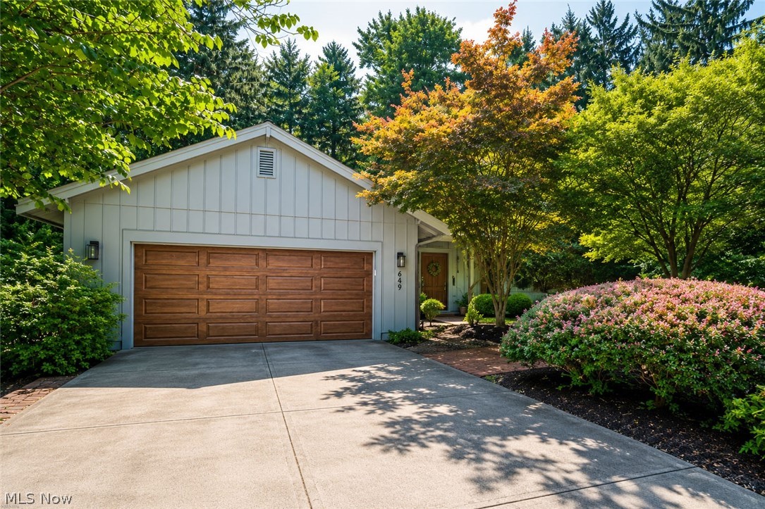 849 Pine Cone Oval Sagamore Hills OH 44067