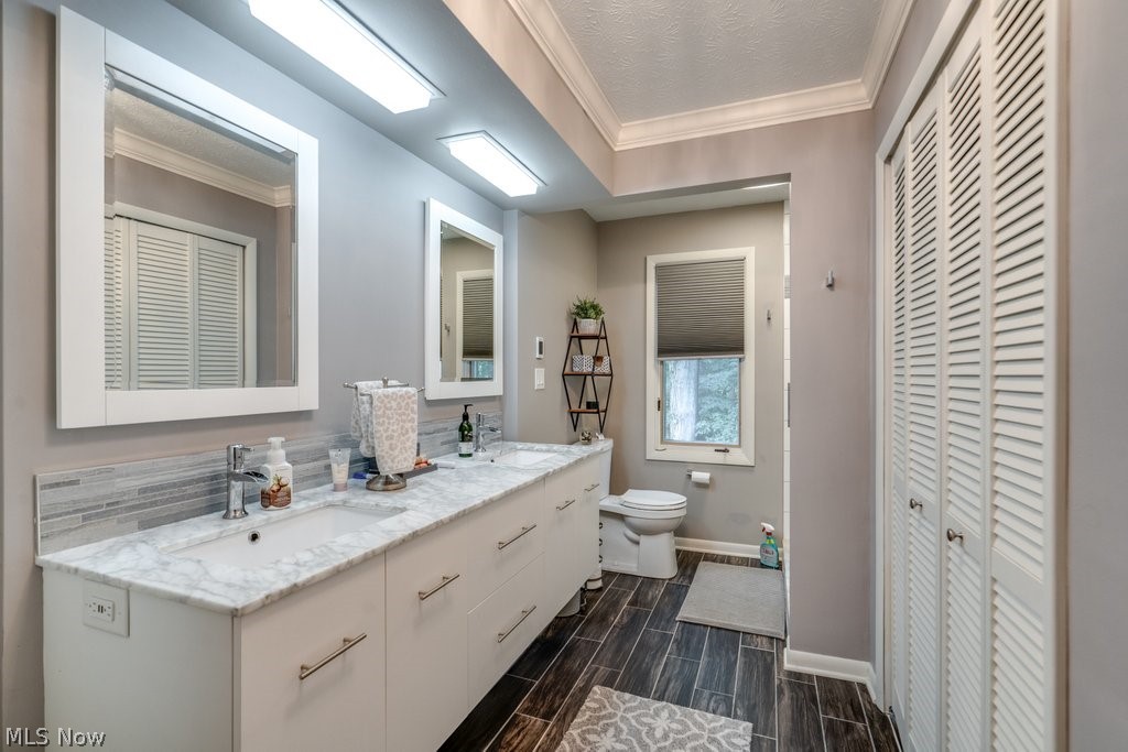 849 Pine Cone Oval Sagamore Hills OH 44067