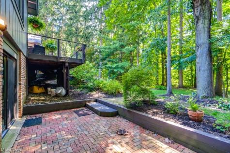 849 Pine Cone Oval Sagamore Hills OH 44067