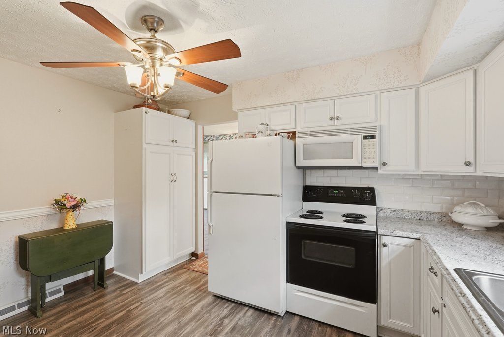 2030 Zircon Street NE Canton OH 44721
