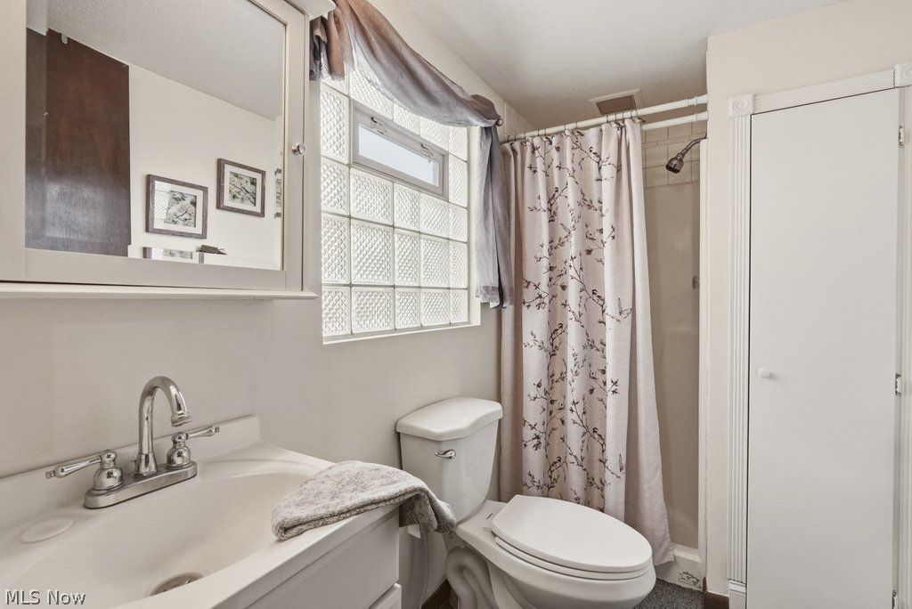 2030 Zircon Street NE Canton OH 44721