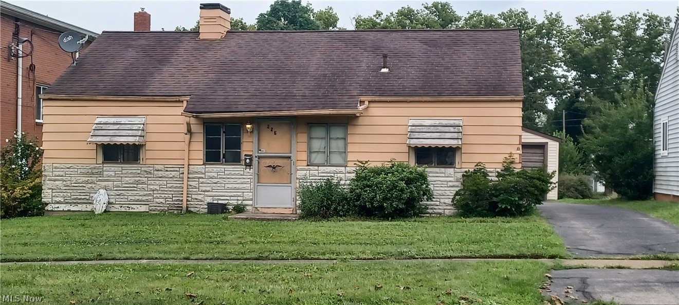 225 Ohio Avenue Mcdonald OH 44437