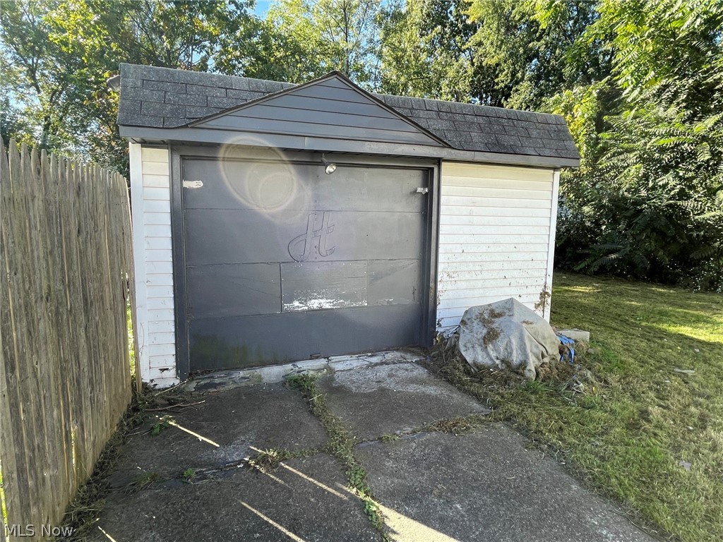 5902 Gertrude Avenue Cleveland OH 44105
