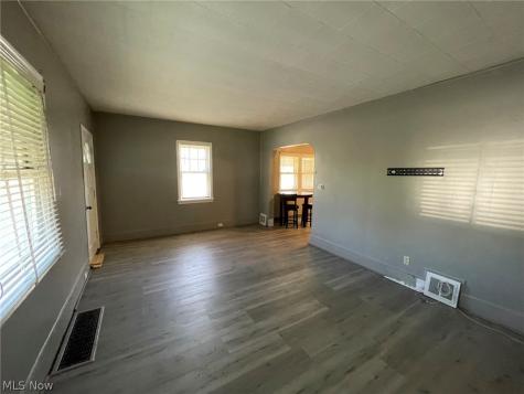 5902 Gertrude Avenue Cleveland OH 44105