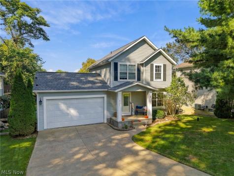 3704 N Viona Drive Akron OH 44319