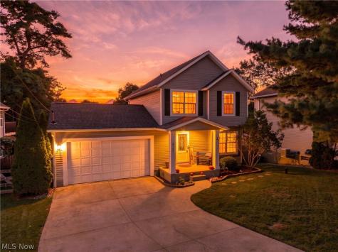 3704 N Viona Drive Akron OH 44319