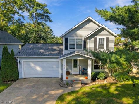 3704 N Viona Drive Akron OH 44319