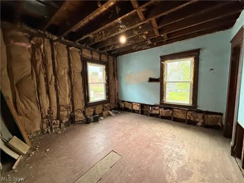 10704 Pasadena Avenue Cleveland OH 44108