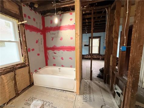 10704 Pasadena Avenue Cleveland OH 44108