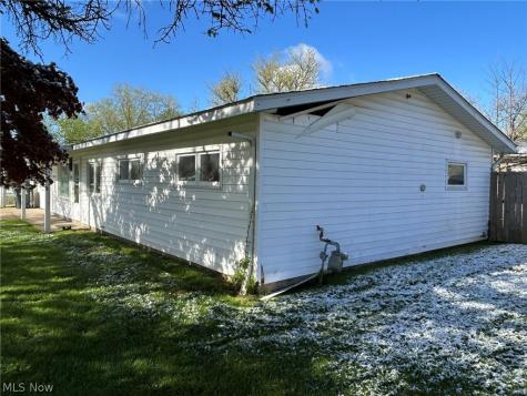 1882 Paul Drive Brunswick OH 44212