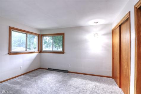 172 27th Street NW Barberton OH 44203