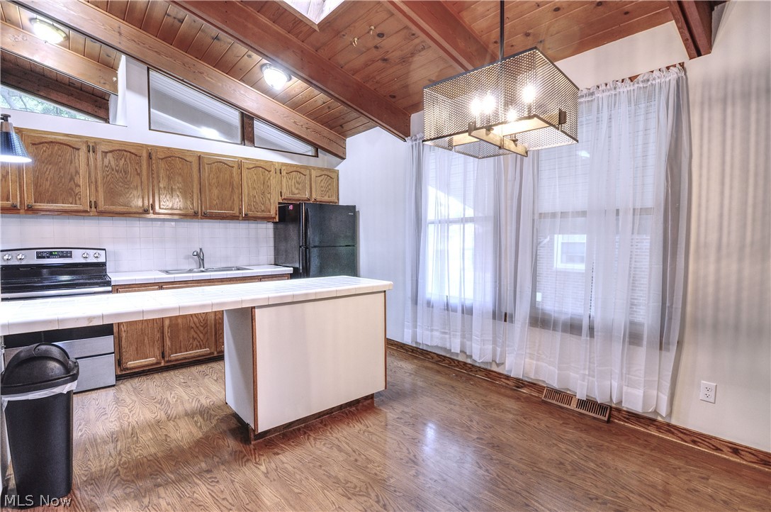 172 27th Street NW Barberton OH 44203