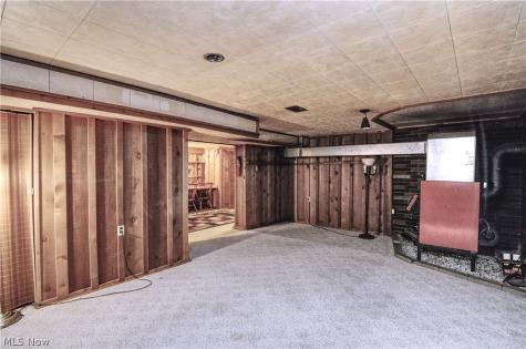 172 27th Street NW Barberton OH 44203