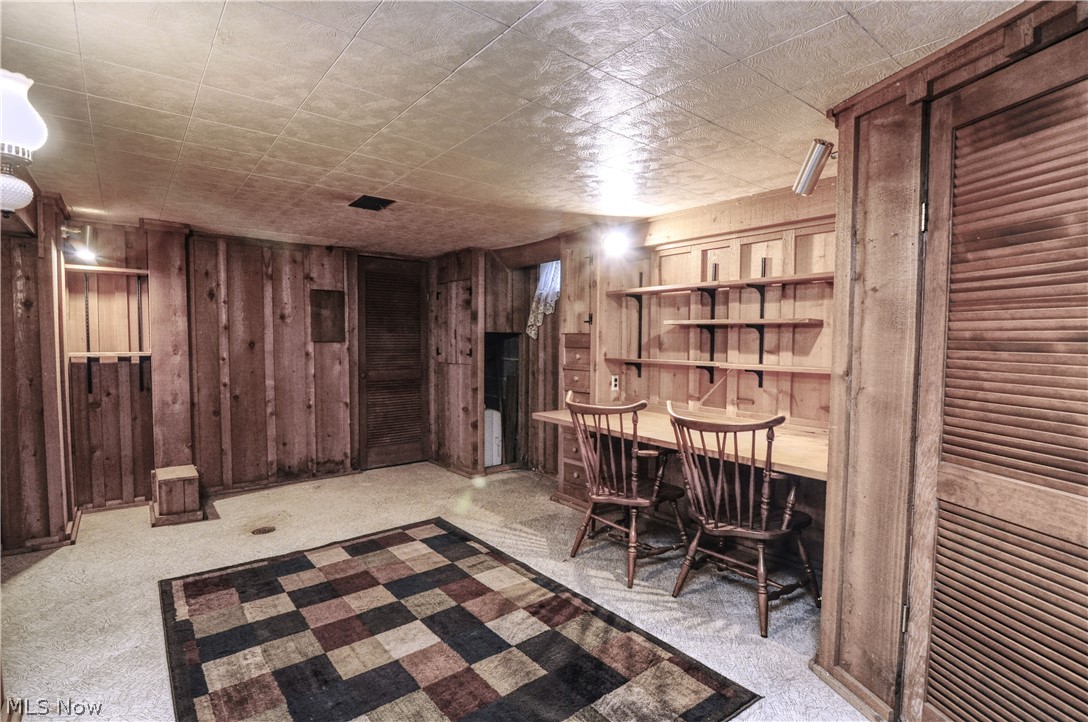 172 27th Street NW Barberton OH 44203