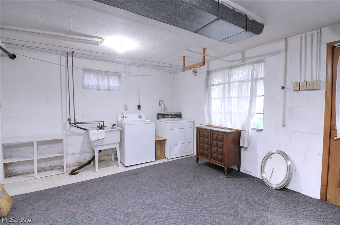 172 27th Street NW Barberton OH 44203