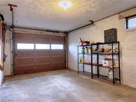 172 27th Street NW Barberton OH 44203