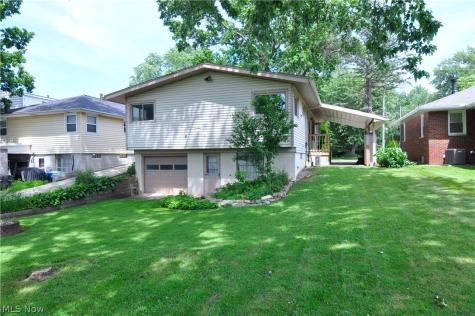 172 27th Street NW Barberton OH 44203