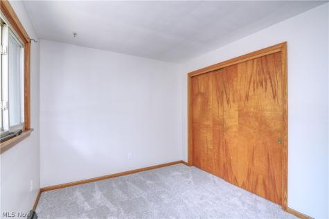 172 27th Street NW Barberton OH 44203