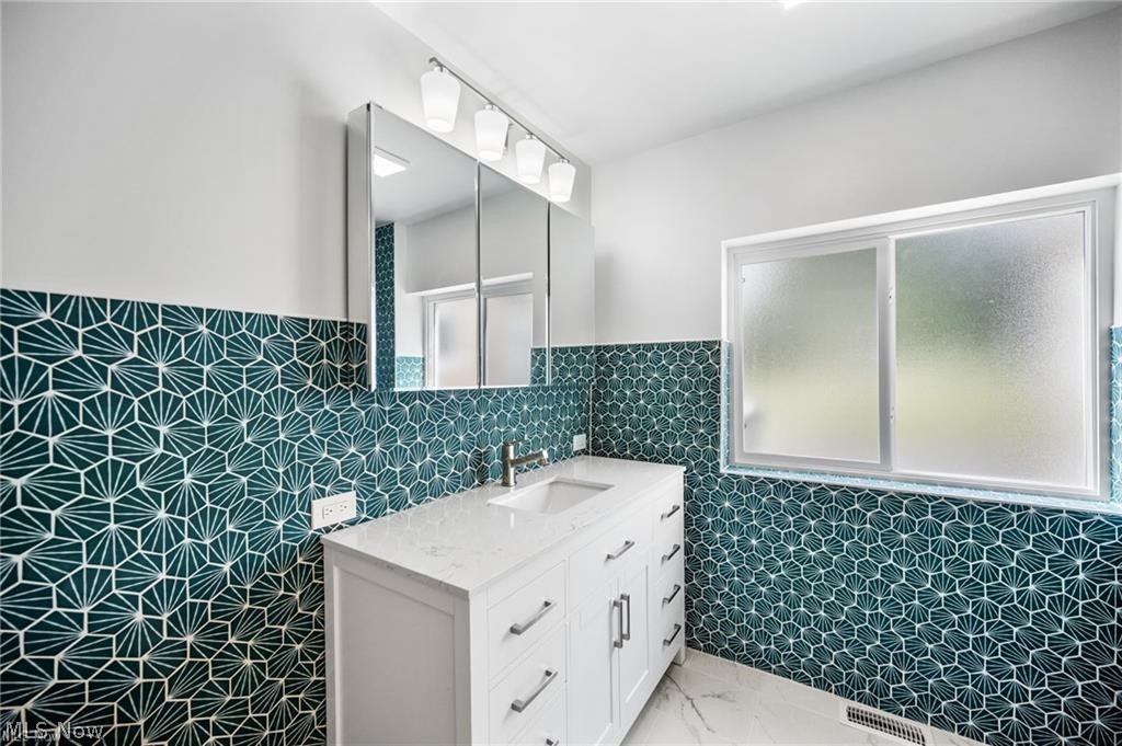 28300 Aurora Road Solon OH 44139