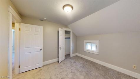 3043 W 105th Street Cleveland OH 44111