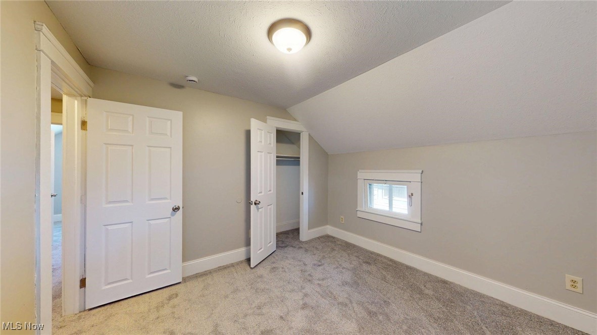 3043 W 105th Street Cleveland OH 44111