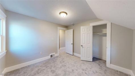 3043 W 105th Street Cleveland OH 44111