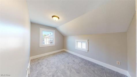 3043 W 105th Street Cleveland OH 44111