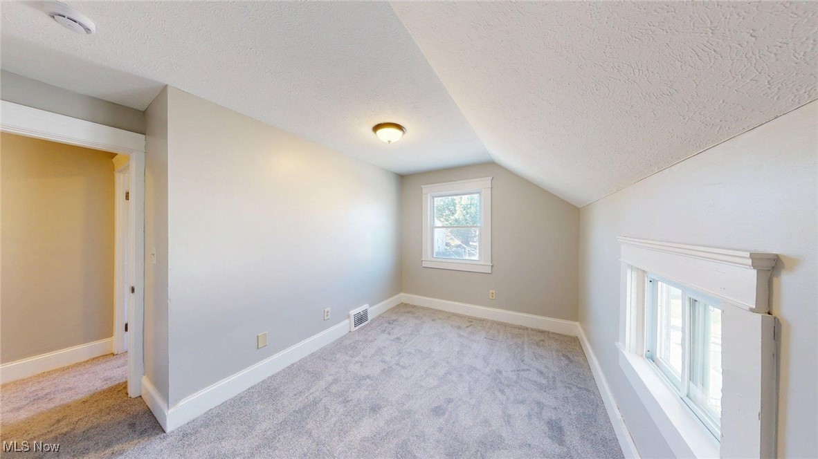 3043 W 105th Street Cleveland OH 44111