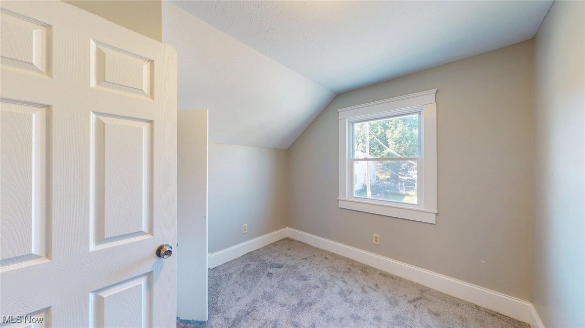 3043 W 105th Street Cleveland OH 44111