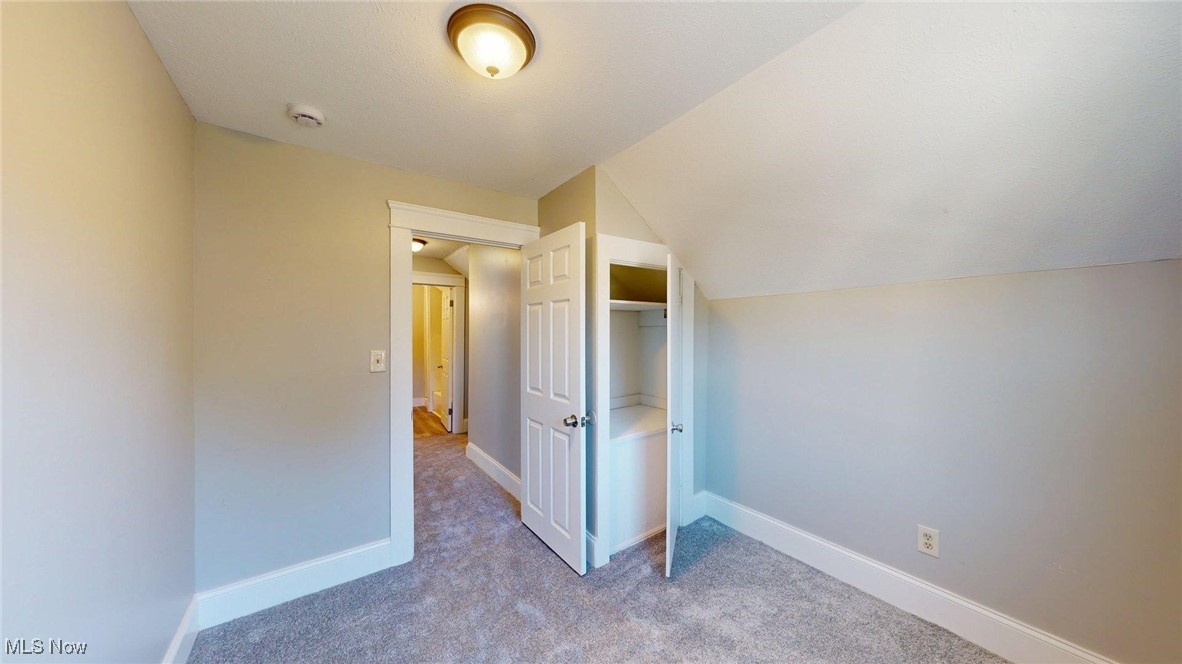3043 W 105th Street Cleveland OH 44111