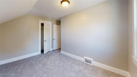 3043 W 105th Street Cleveland OH 44111