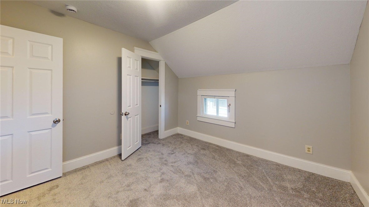 3043 W 105th Street Cleveland OH 44111