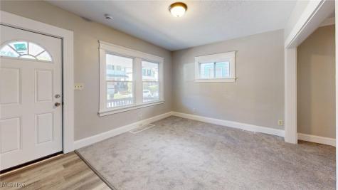 3043 W 105th Street Cleveland OH 44111