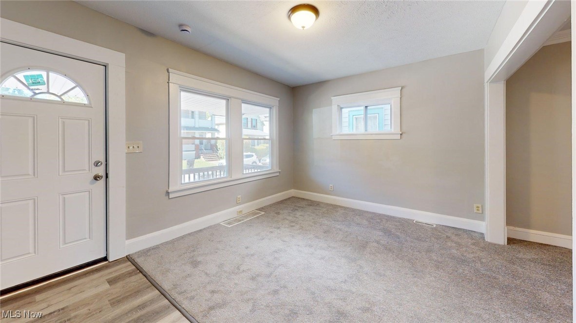 3043 W 105th Street Cleveland OH 44111