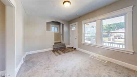3043 W 105th Street Cleveland OH 44111