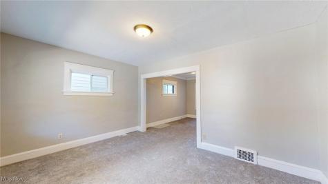 3043 W 105th Street Cleveland OH 44111