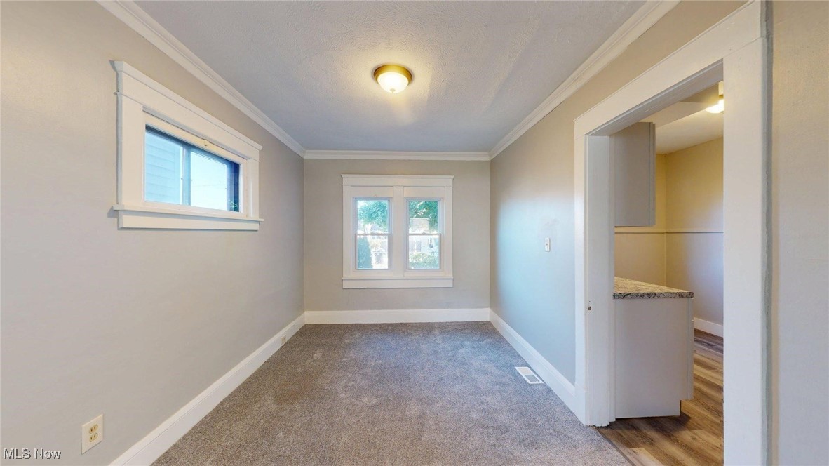 3043 W 105th Street Cleveland OH 44111