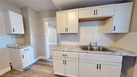 3043 W 105th Street Cleveland OH 44111