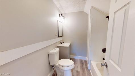 3043 W 105th Street Cleveland OH 44111