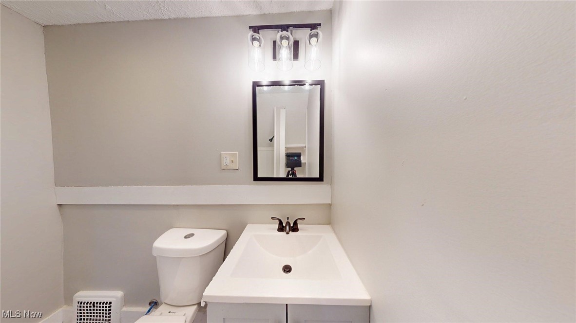 3043 W 105th Street Cleveland OH 44111