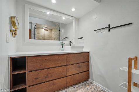 20060 Parkview Avenue Rocky River OH 44116