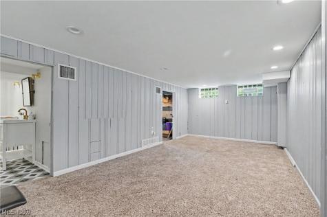 20060 Parkview Avenue Rocky River OH 44116