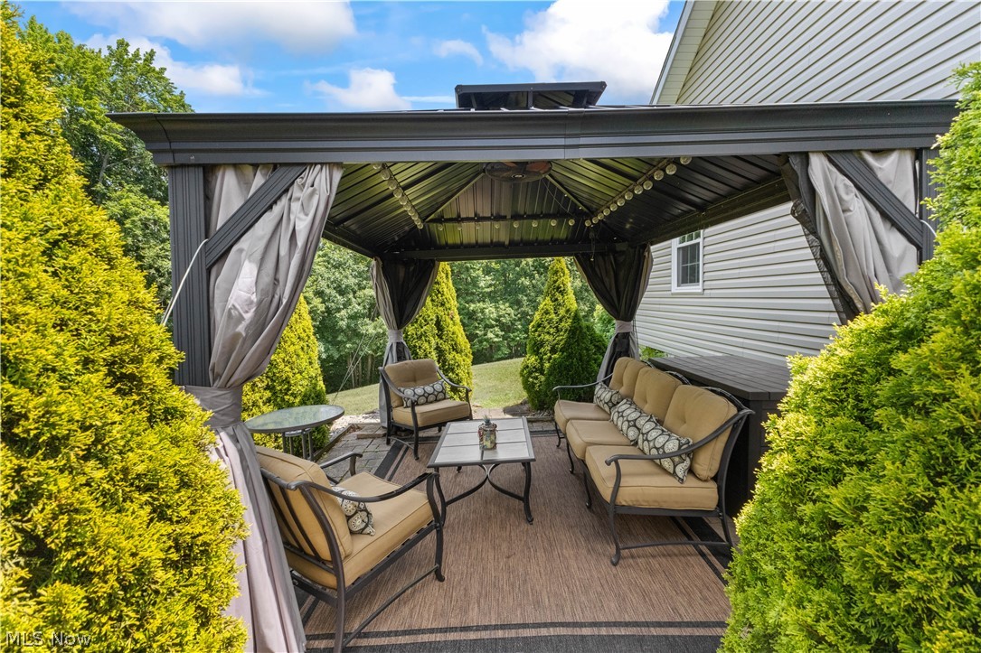 3050 Bronze Road NW Carrollton OH 44615