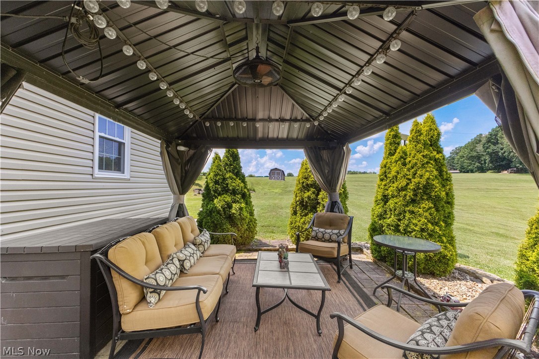3050 Bronze Road NW Carrollton OH 44615