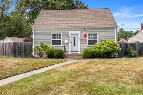 2583 E 38th Street Lorain OH 44055