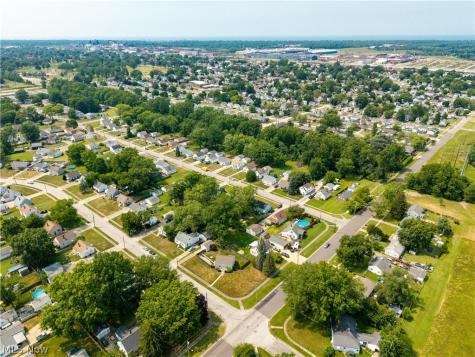 2583 E 38th Street Lorain OH 44055