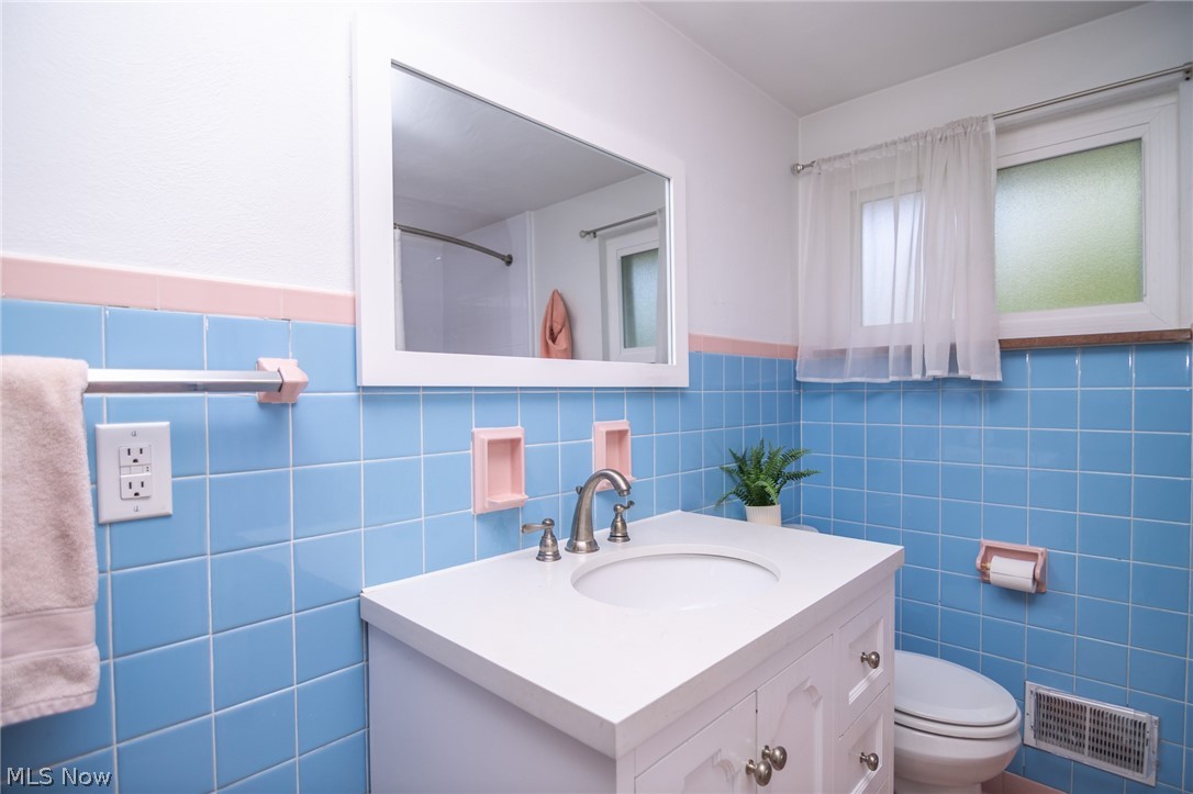 127 Marion Place Steubenville OH 43953