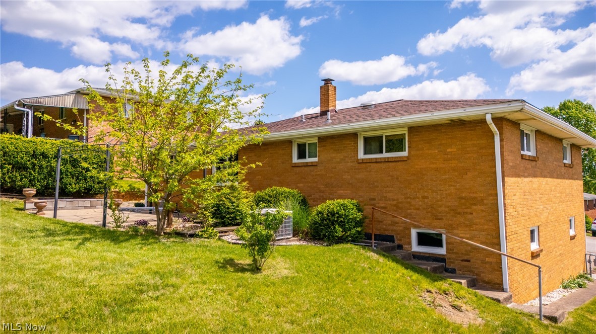 127 Marion Place Steubenville OH 43953
