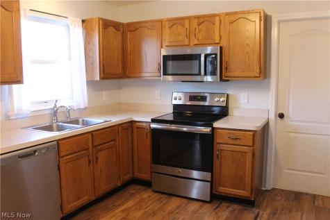 1086 Middlefield Trail Brunswick OH 44212
