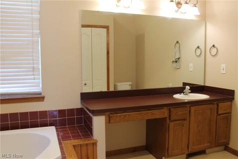 1086 Middlefield Trail Brunswick OH 44212